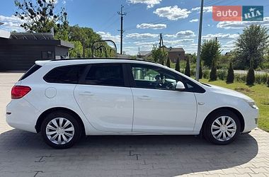 Универсал Opel Astra 2011 в Оброшином