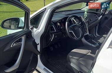 Универсал Opel Astra 2011 в Оброшином