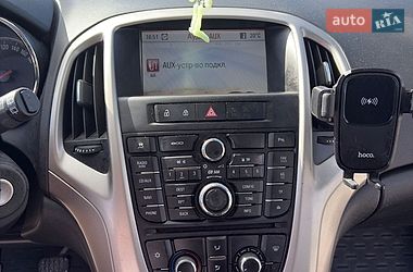 Универсал Opel Astra 2011 в Оброшином