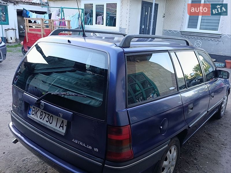 Универсал Opel Astra 1996 в Дубно