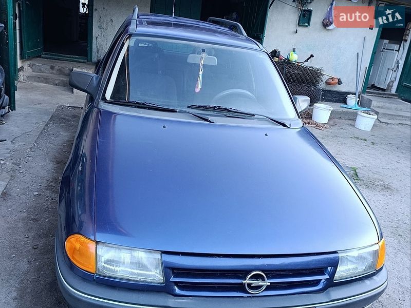 Универсал Opel Astra 1996 в Дубно