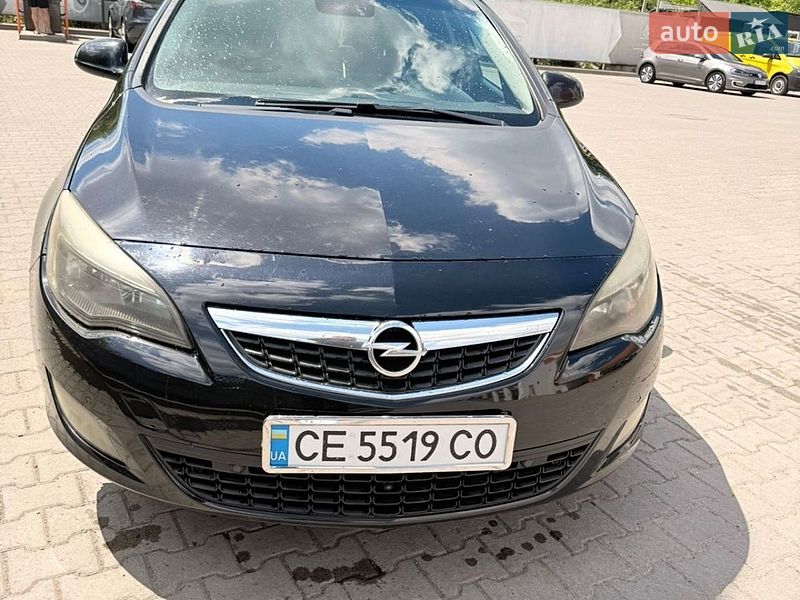 Opel Astra 2011