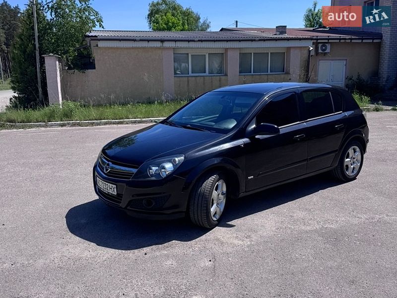 Хэтчбек Opel Astra 2007 в Луцке