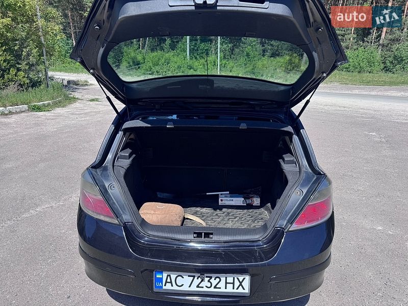 Хэтчбек Opel Astra 2007 в Луцке