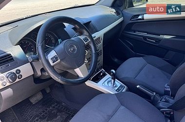 Хэтчбек Opel Astra 2007 в Луцке
