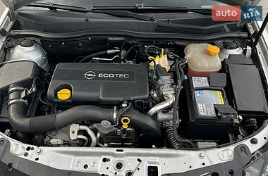 Универсал Opel Astra 2010 в Запорожье