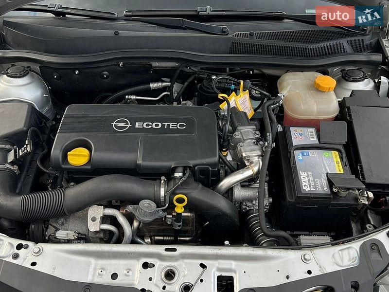 Универсал Opel Astra 2010 в Запорожье