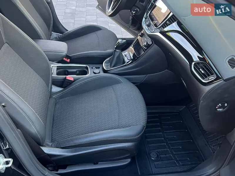 Opel Astra 2018 VIN W0VBE8EF4K8019201 фото оголошення 20 з 50