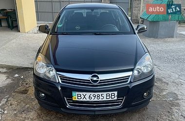 Хетчбек Opel Astra 2013 в Рівному