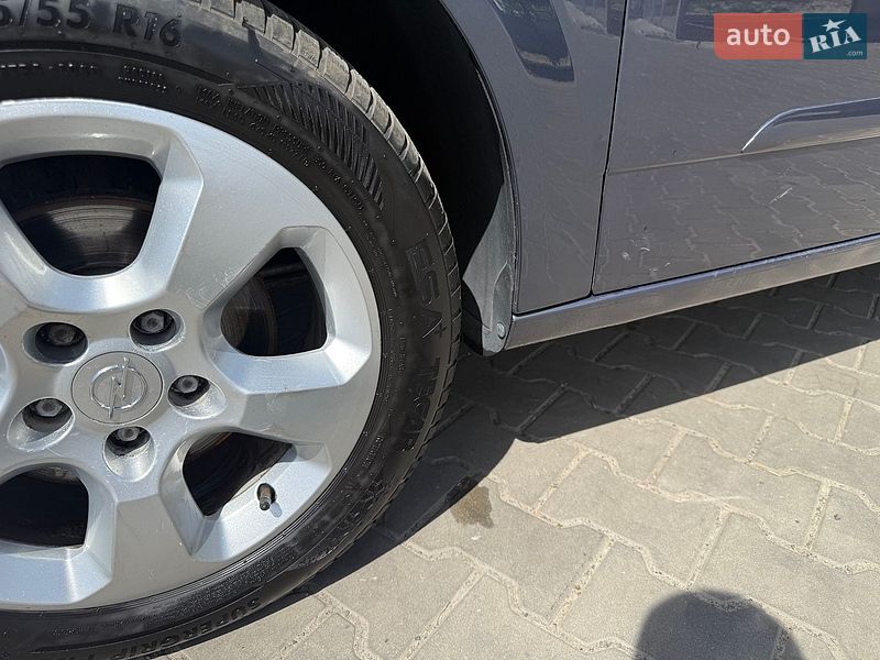 Универсал Opel Astra 2008 в Луцке