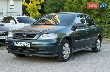 Седан Opel Astra 2004 в Львове