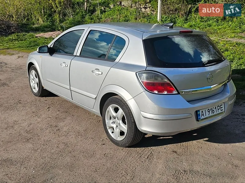 Opel Astra 2008