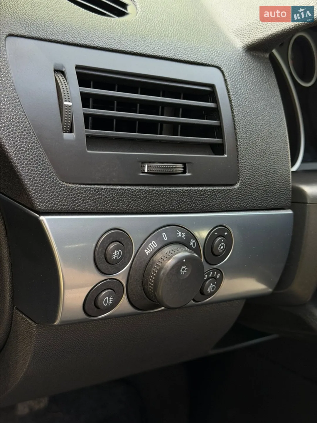 2010 Opel Astra - мініатюра 44