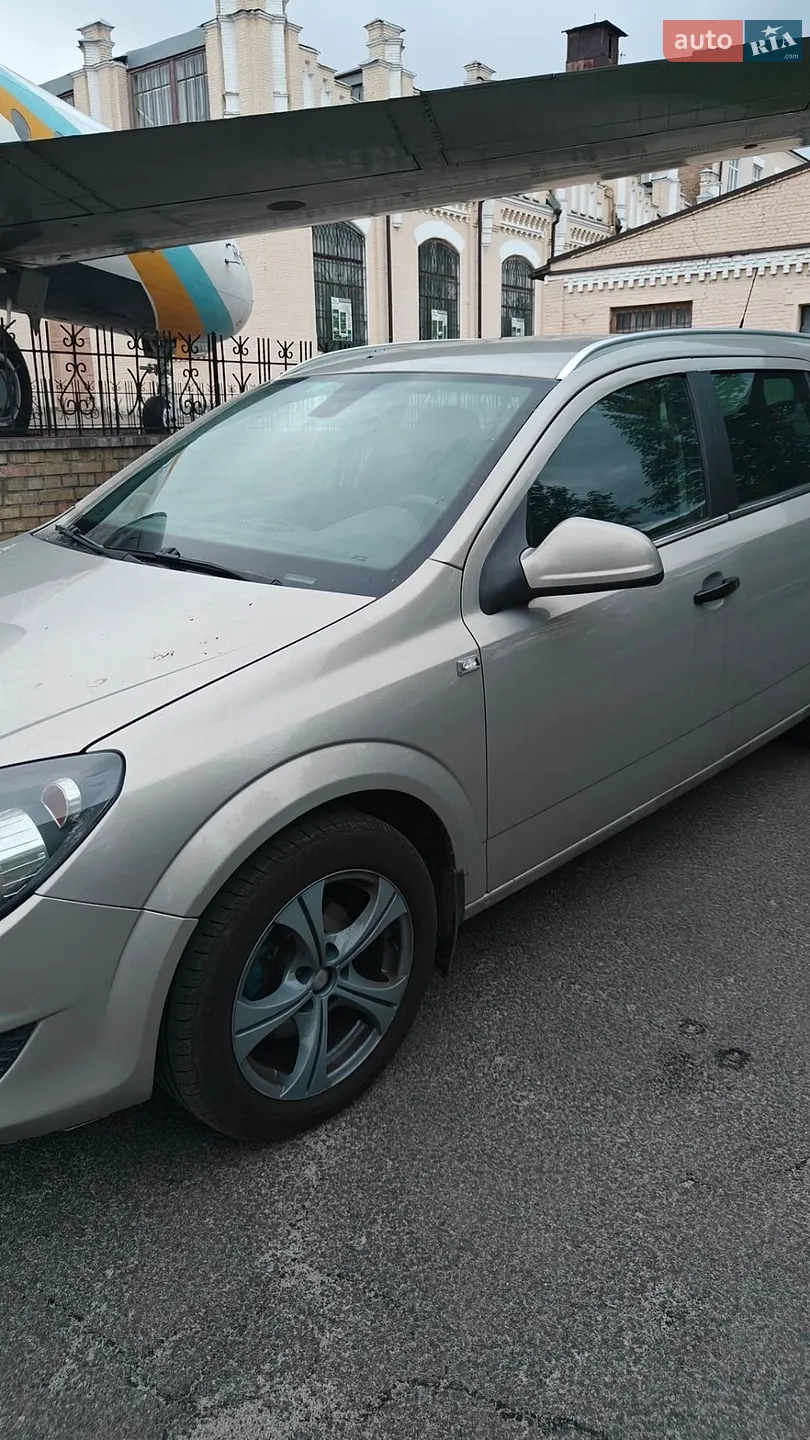 2010 Opel Astra - мініатюра 11