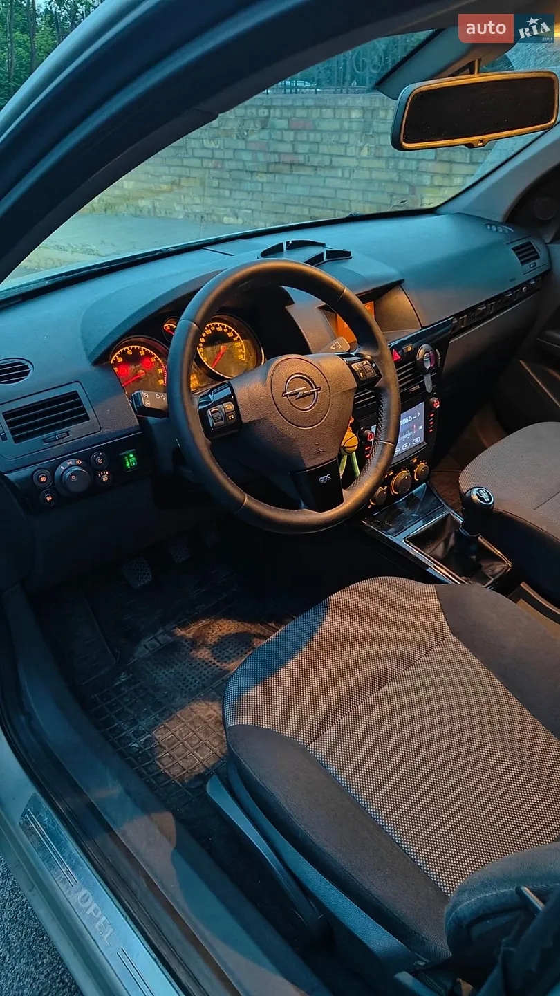 2010 Opel Astra - мініатюра 15