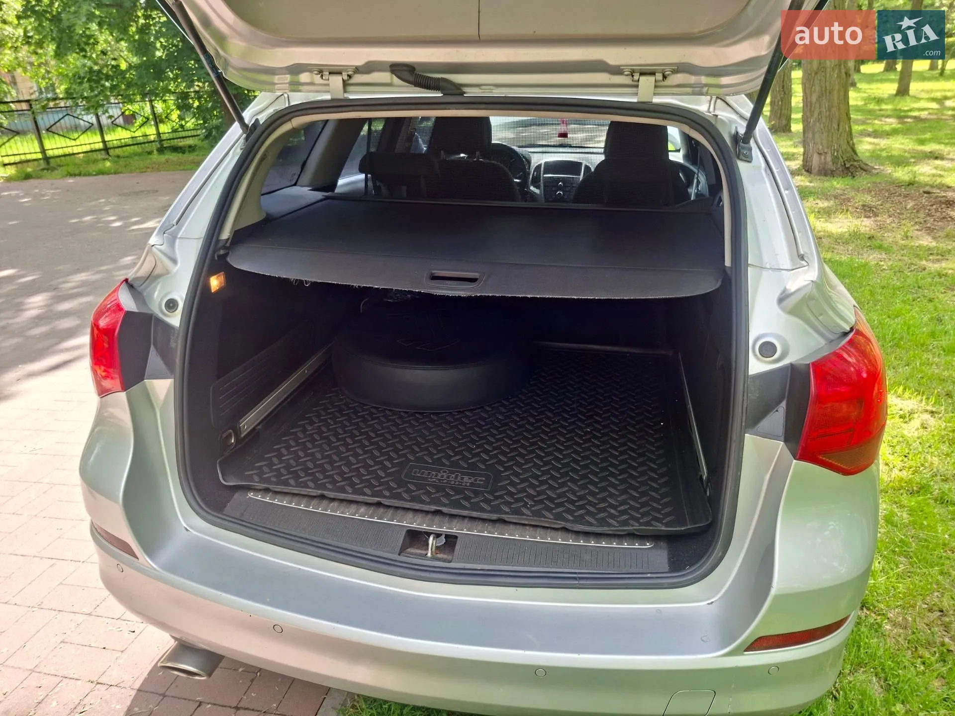 2011 Opel Astra - мініатюра 10