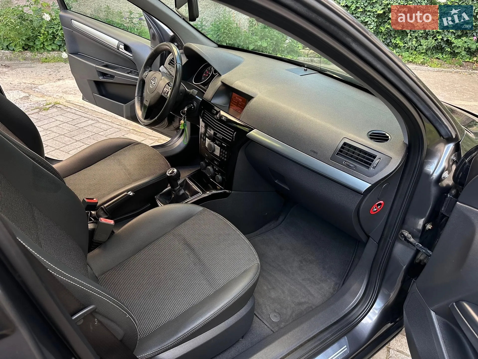 2010 Opel Astra - мініатюра 29