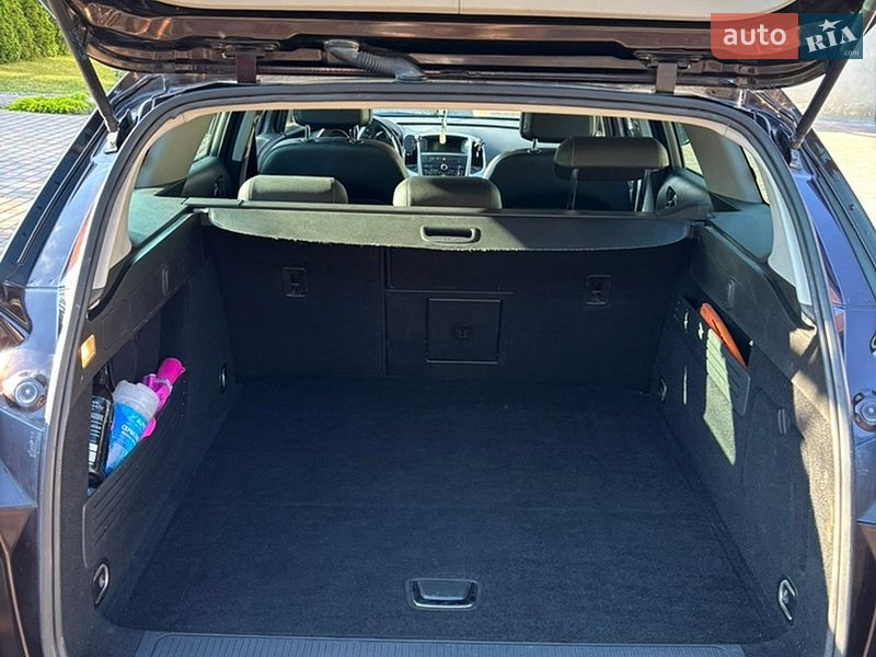 Универсал Opel Astra 2012 в Бучаче