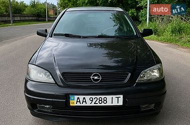 Седан Opel Astra 2006 в Киеве