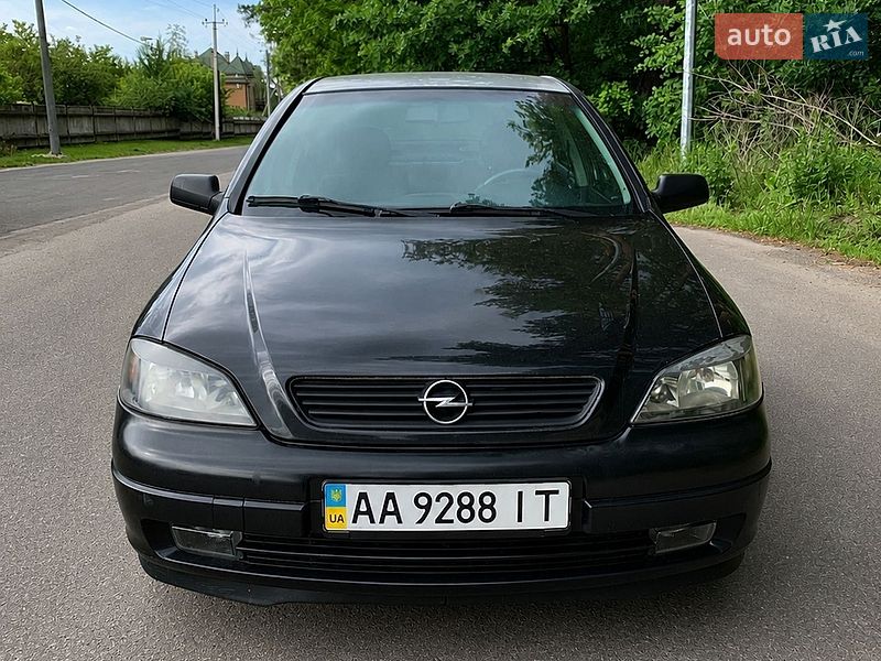 Седан Opel Astra 2006 в Киеве