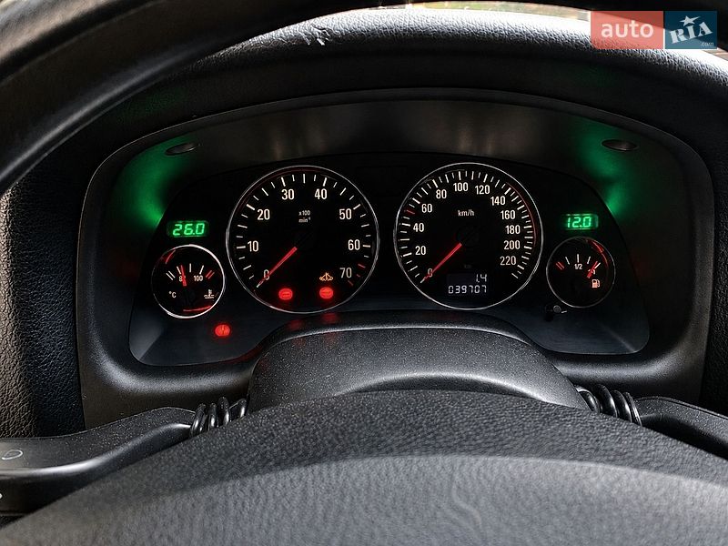 Седан Opel Astra 2006 в Киеве