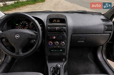 Седан Opel Astra 2006 в Киеве