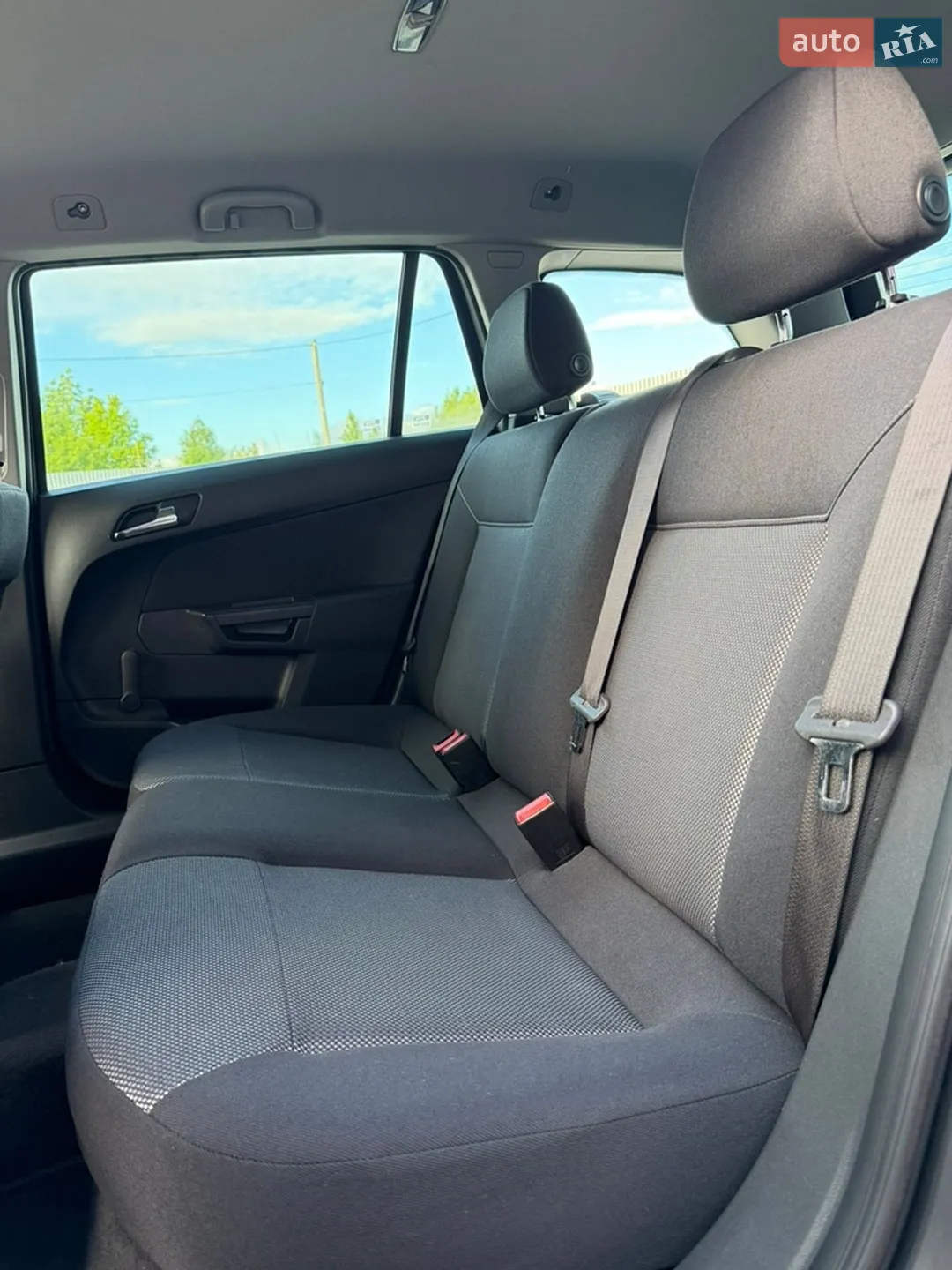 2010 Opel Astra - мініатюра 41