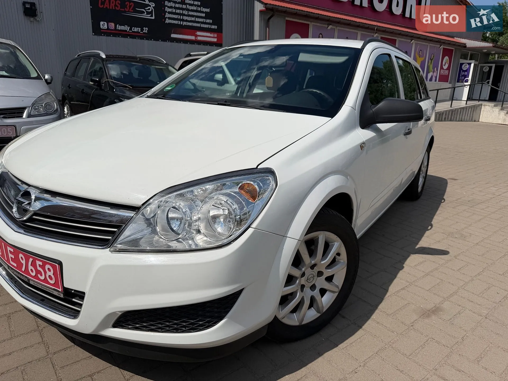 2010 Opel Astra - мініатюра 6