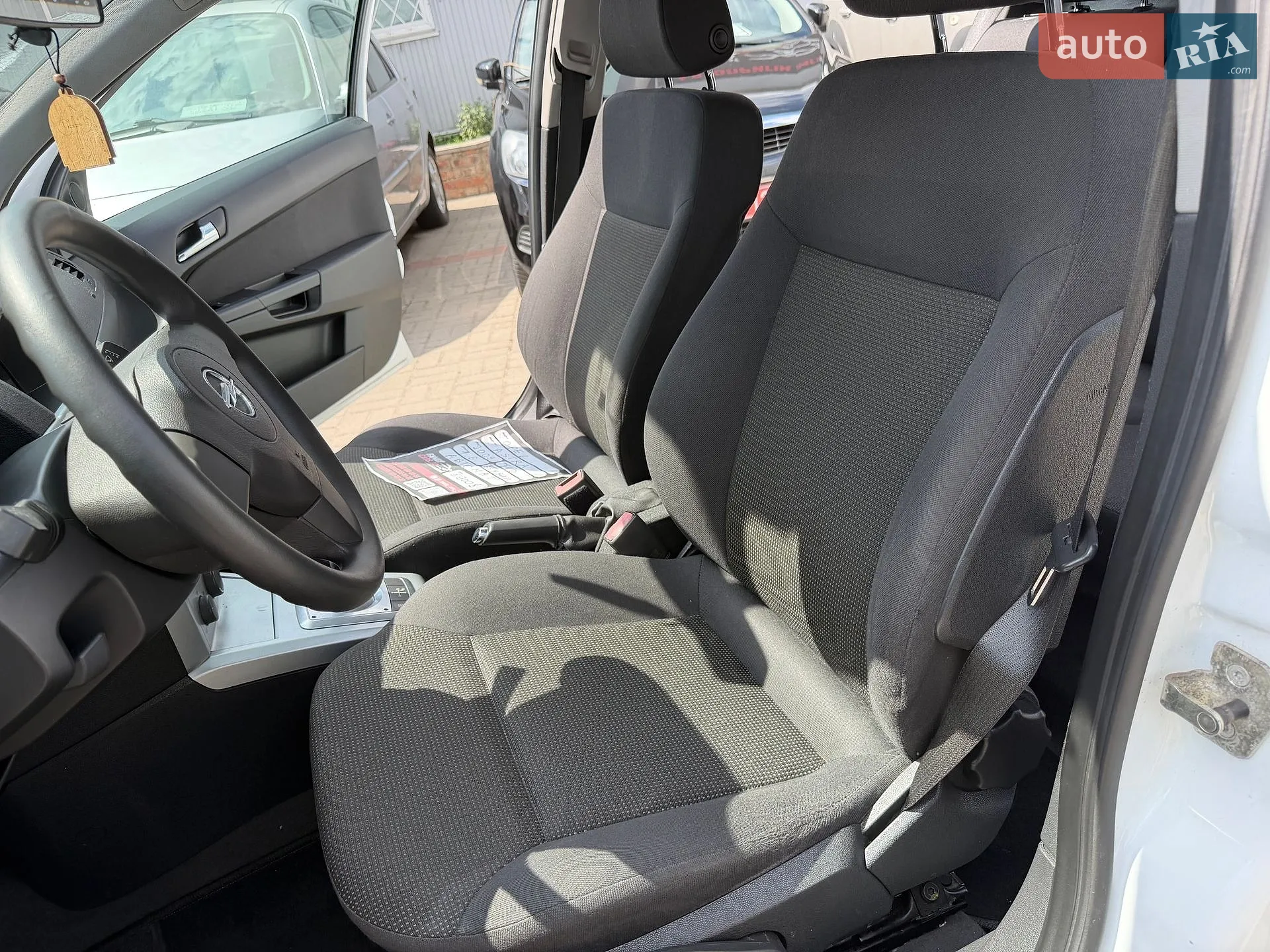 2010 Opel Astra - мініатюра 24