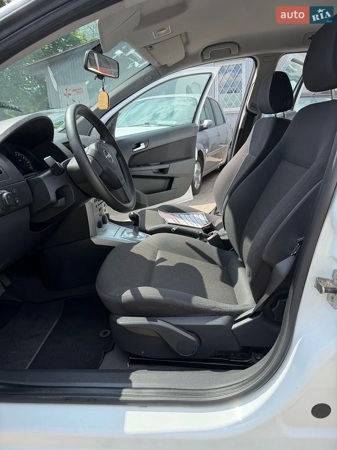 2010 Opel Astra - мініатюра 25