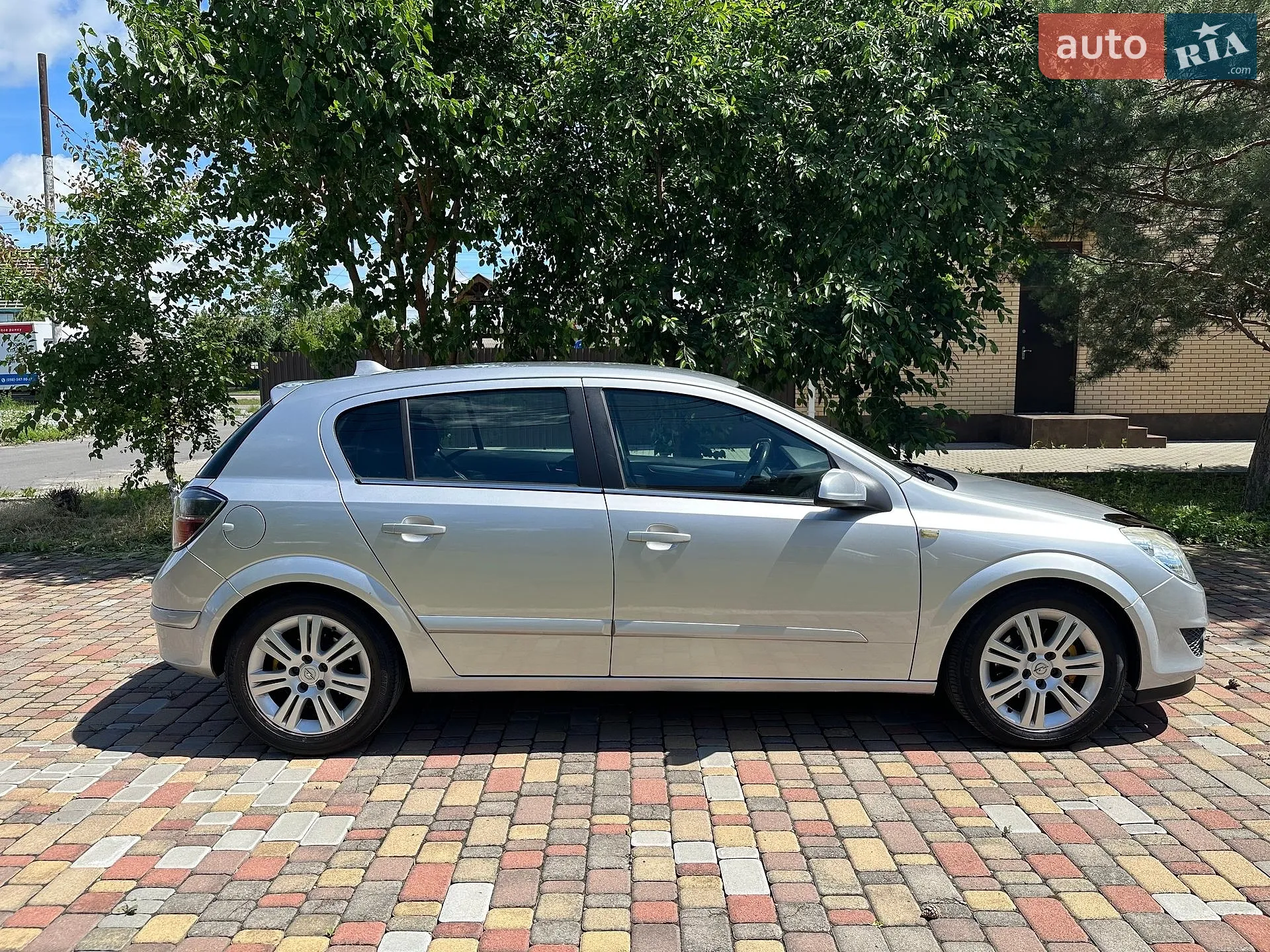 2010 Opel Astra - фото 1