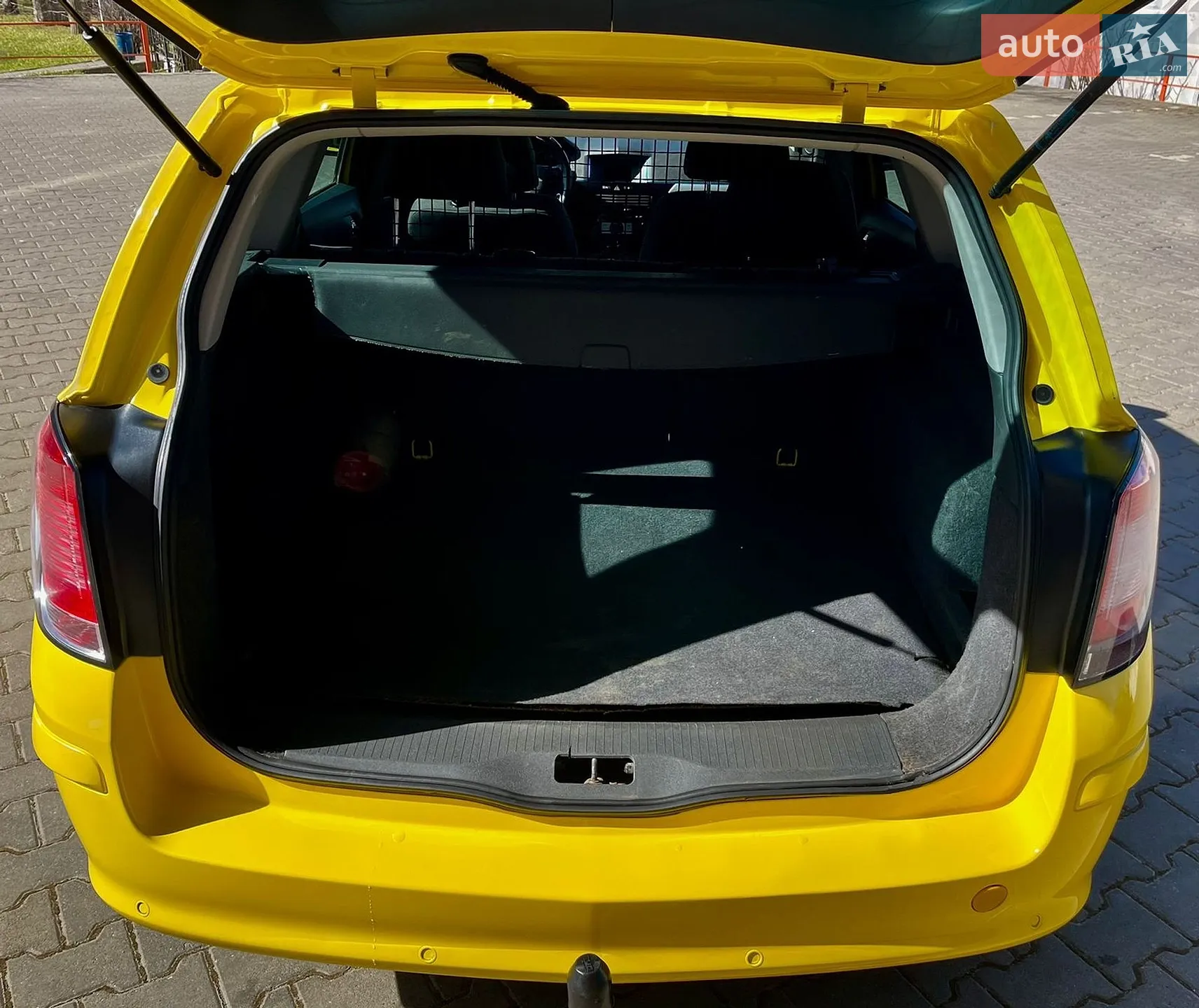 2010 Opel Astra - мініатюра 8