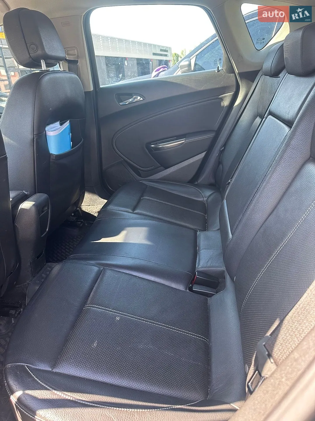 2010 Opel Astra - мініатюра 11