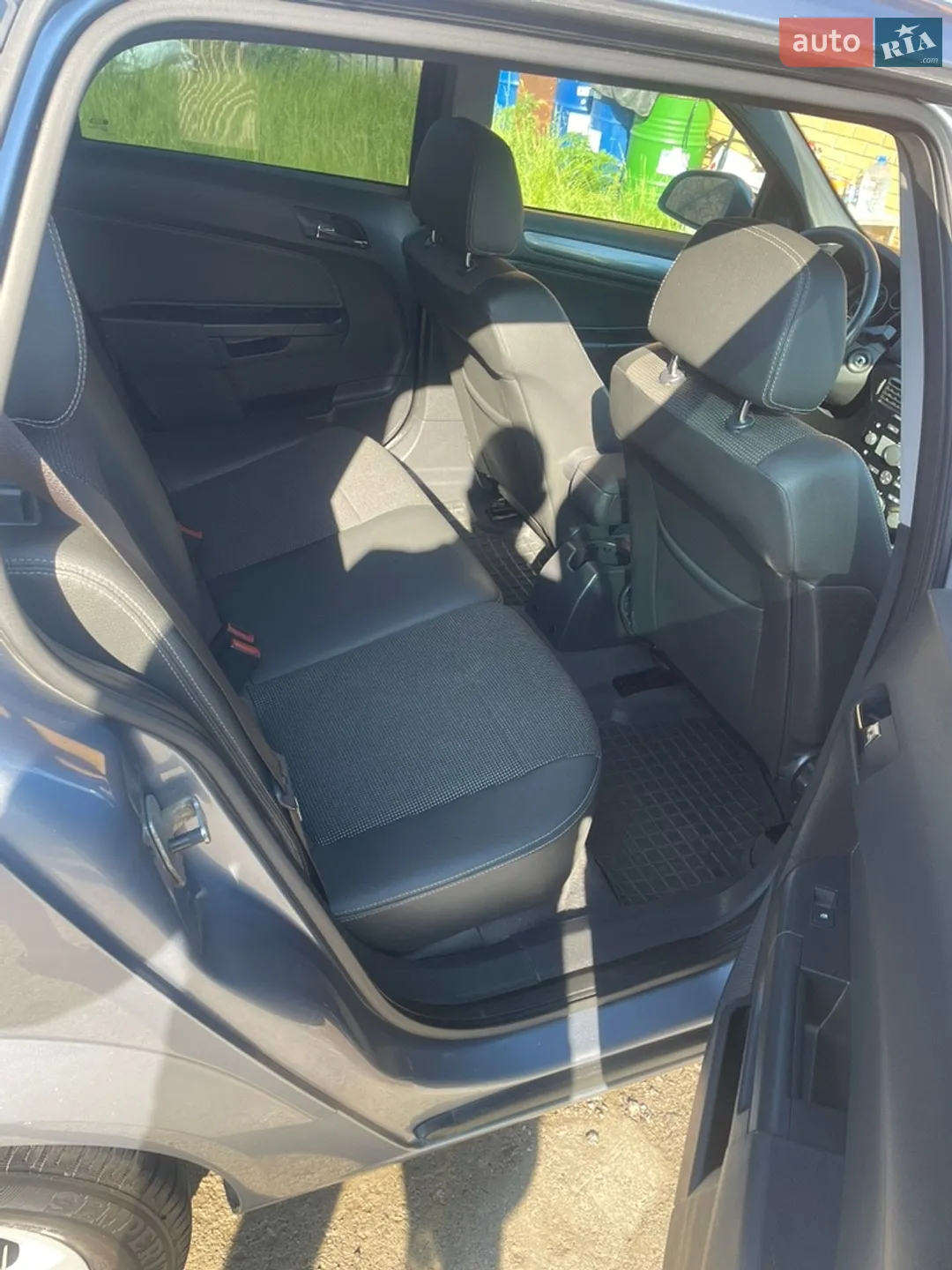 2010 Opel Astra - мініатюра 17