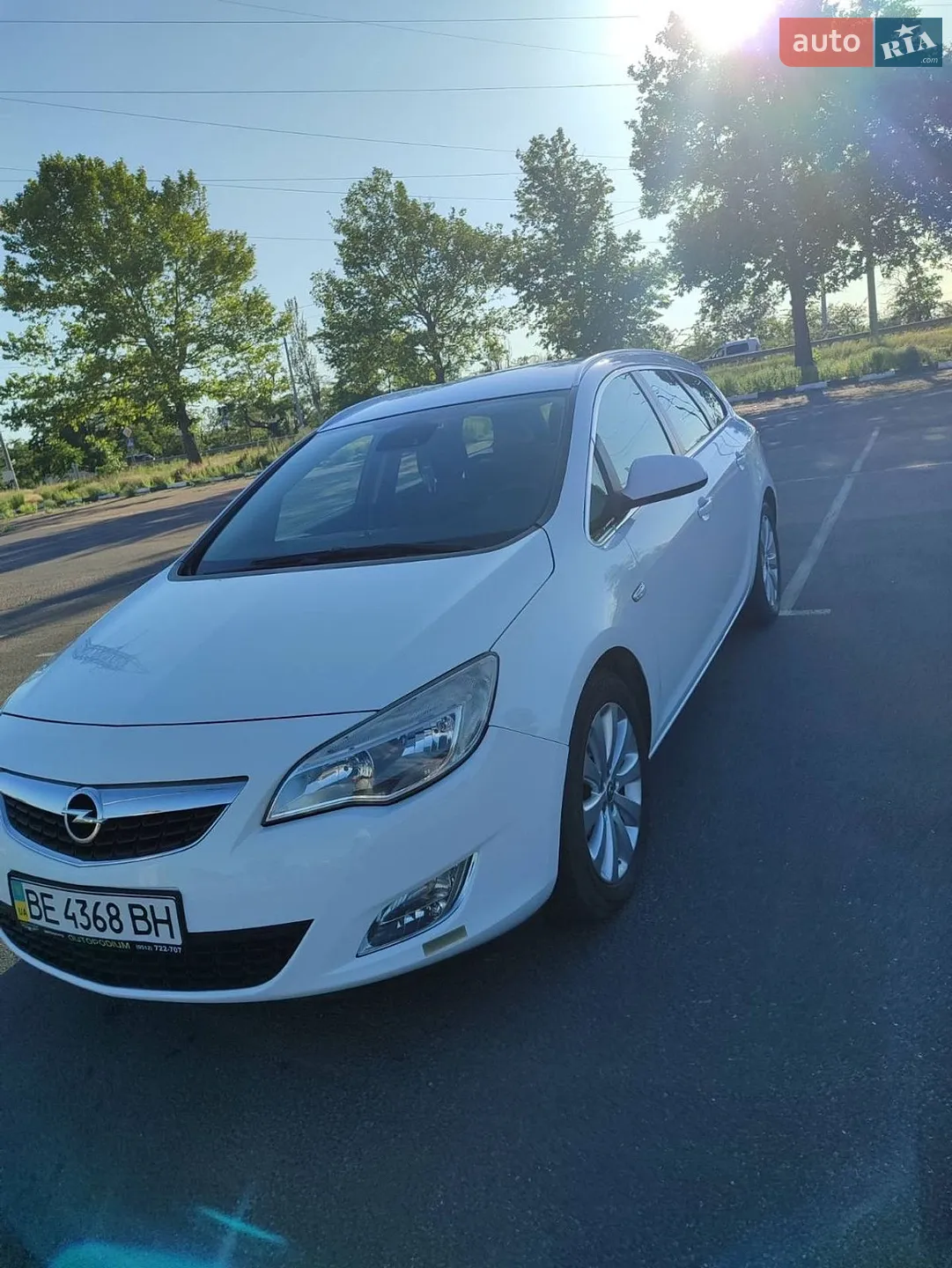 2011 Opel Astra - фото 1