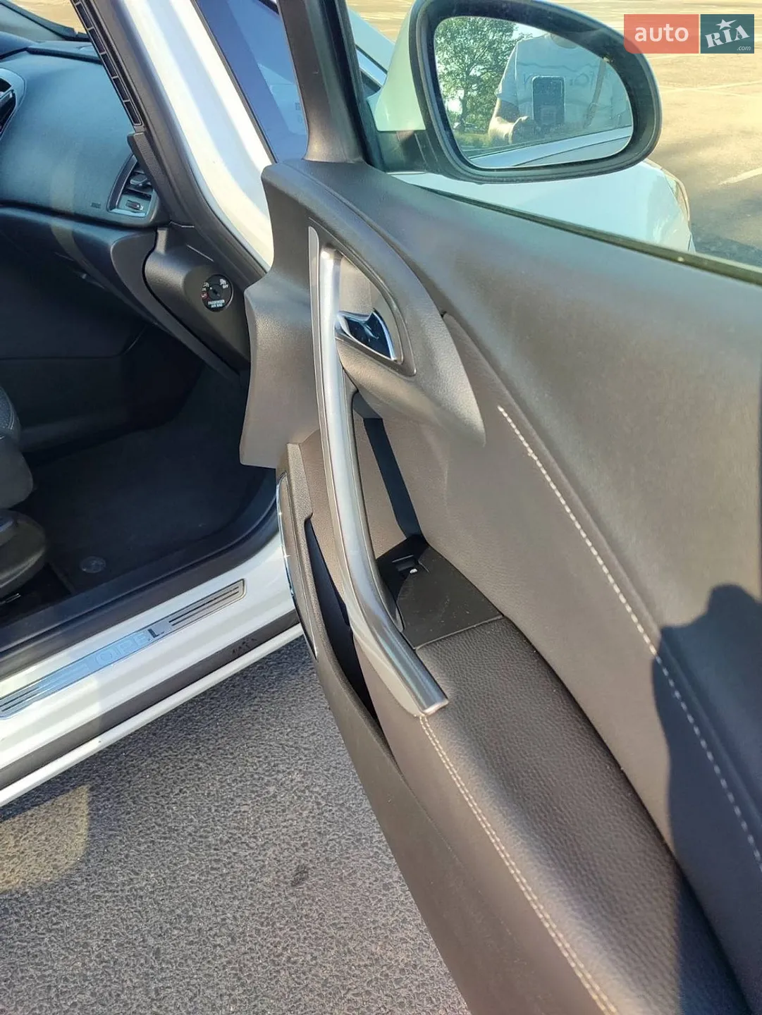2011 Opel Astra - мініатюра 18