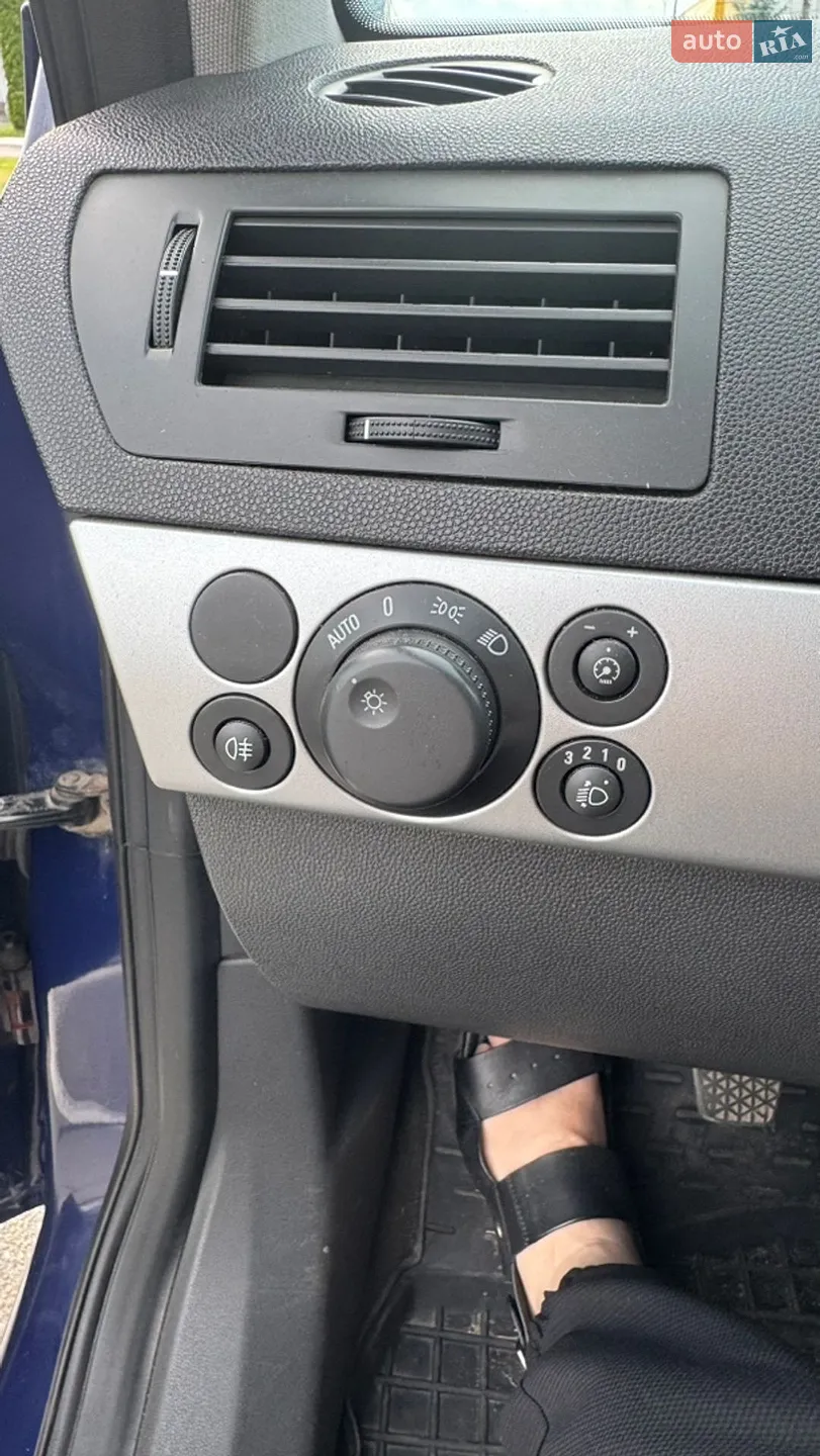 2010 Opel Astra - мініатюра 23