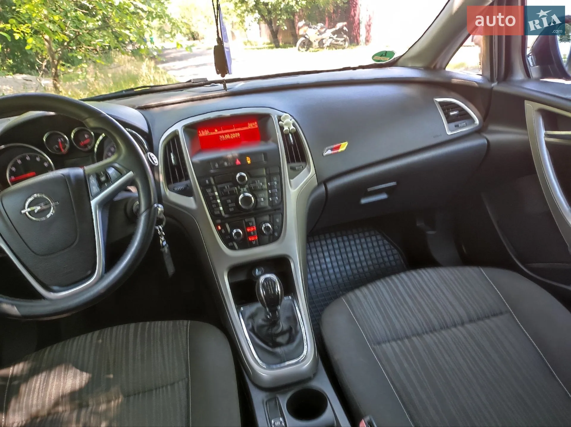 2011 Opel Astra - мініатюра 20