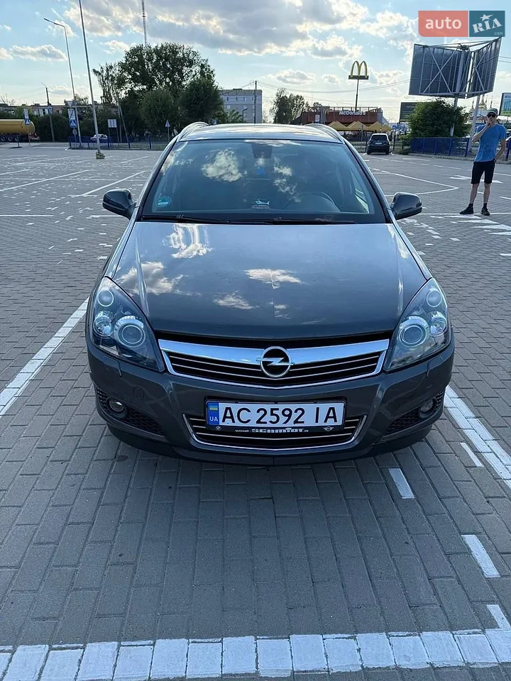 2010 Opel Astra - мініатюра 9