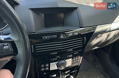 Хетчбек Opel Astra 2009 в Диканьці