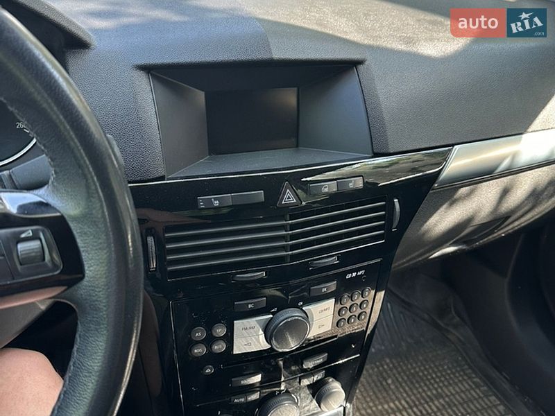 Хетчбек Opel Astra 2009 в Диканьці