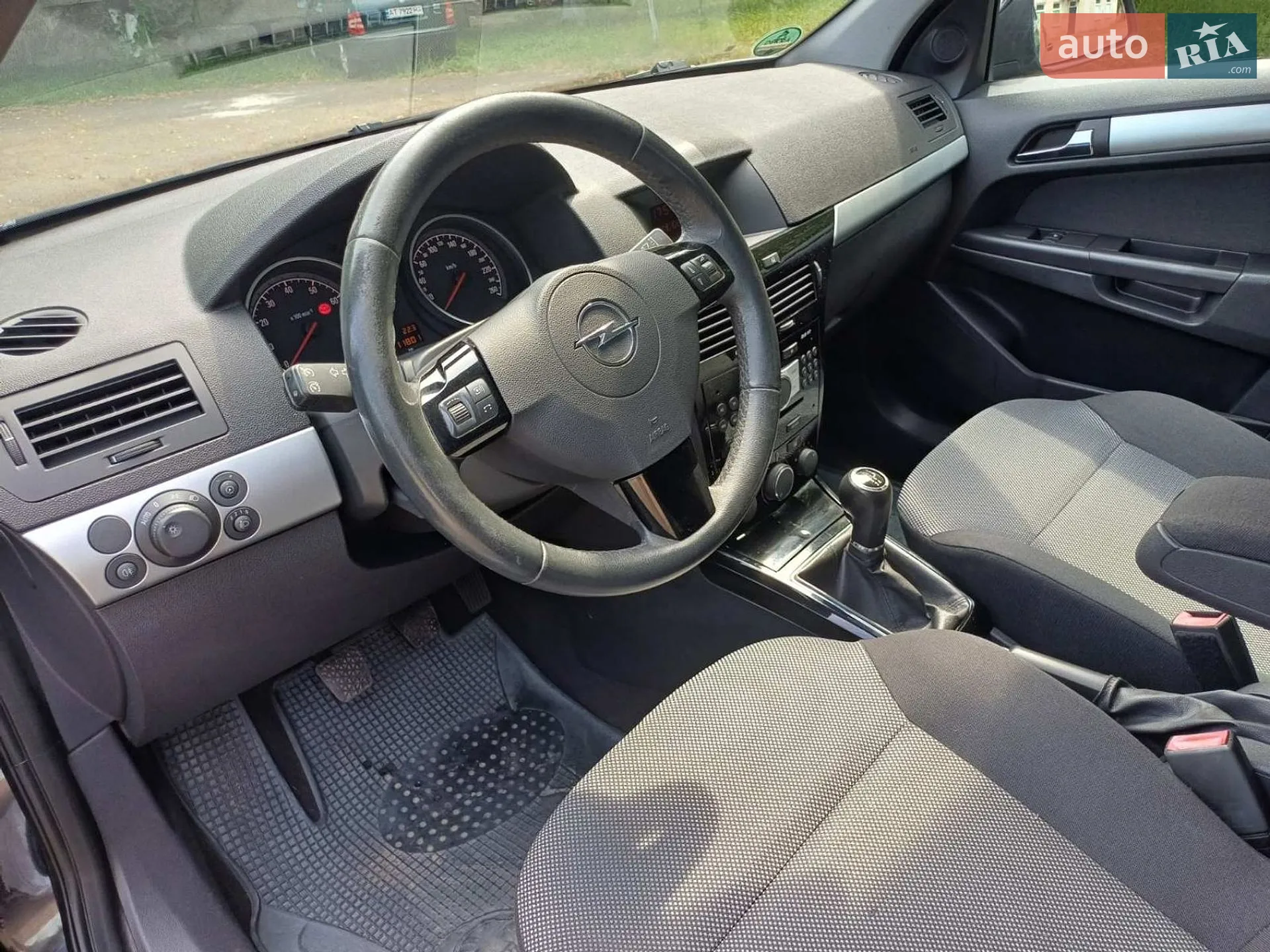 2010 Opel Astra - мініатюра 9