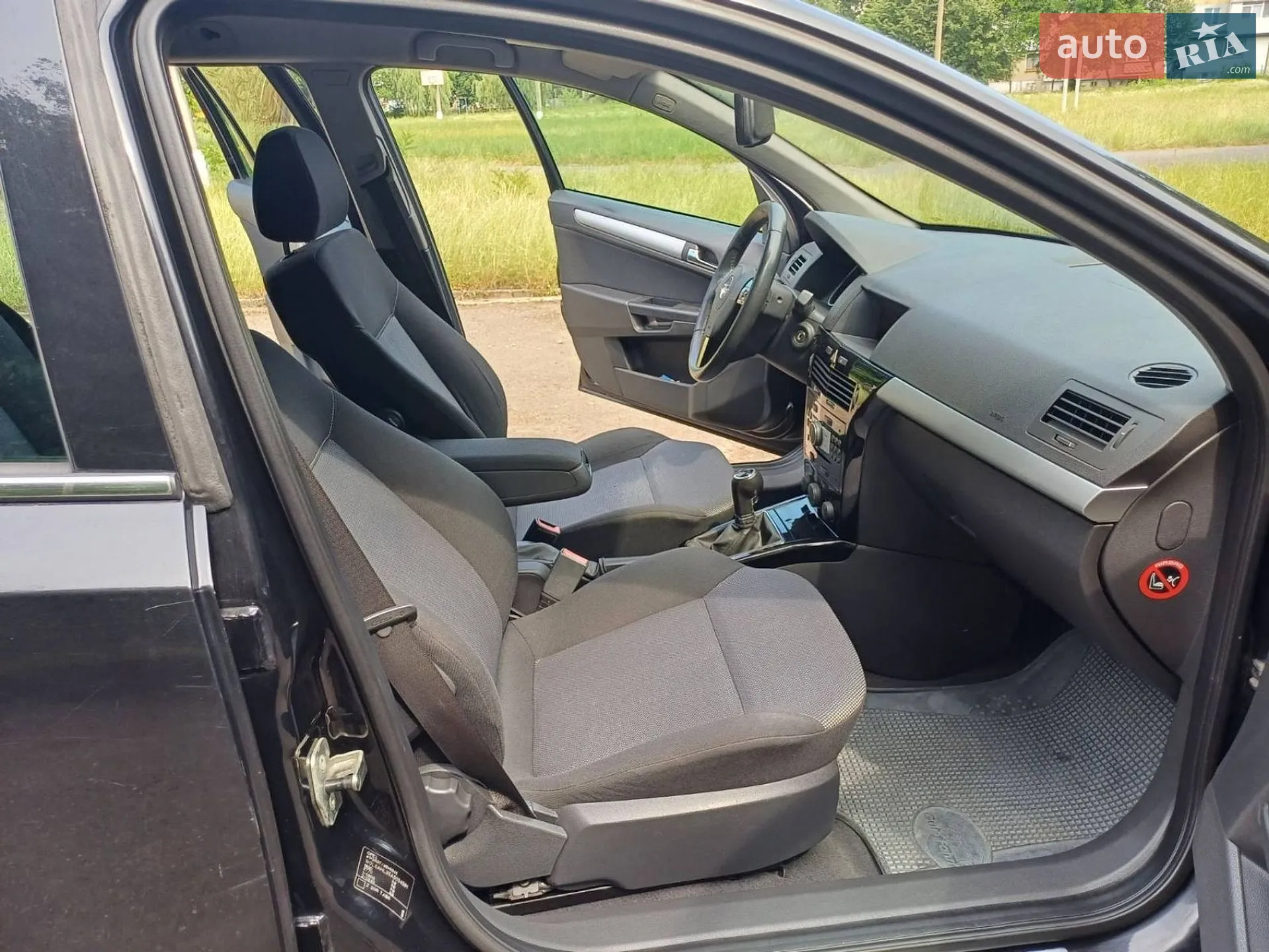 2010 Opel Astra - мініатюра 12