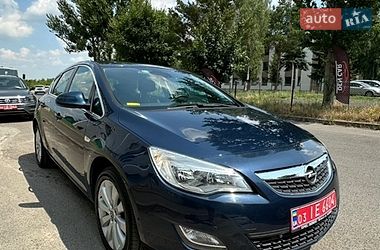 Хэтчбек Opel Astra 2010 в Луцке