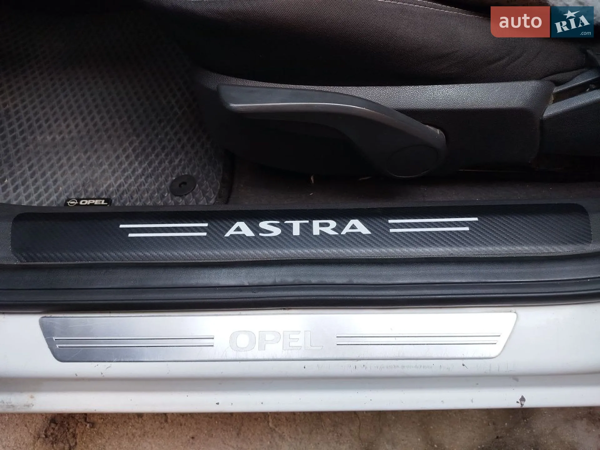 2010 Opel Astra - мініатюра 8