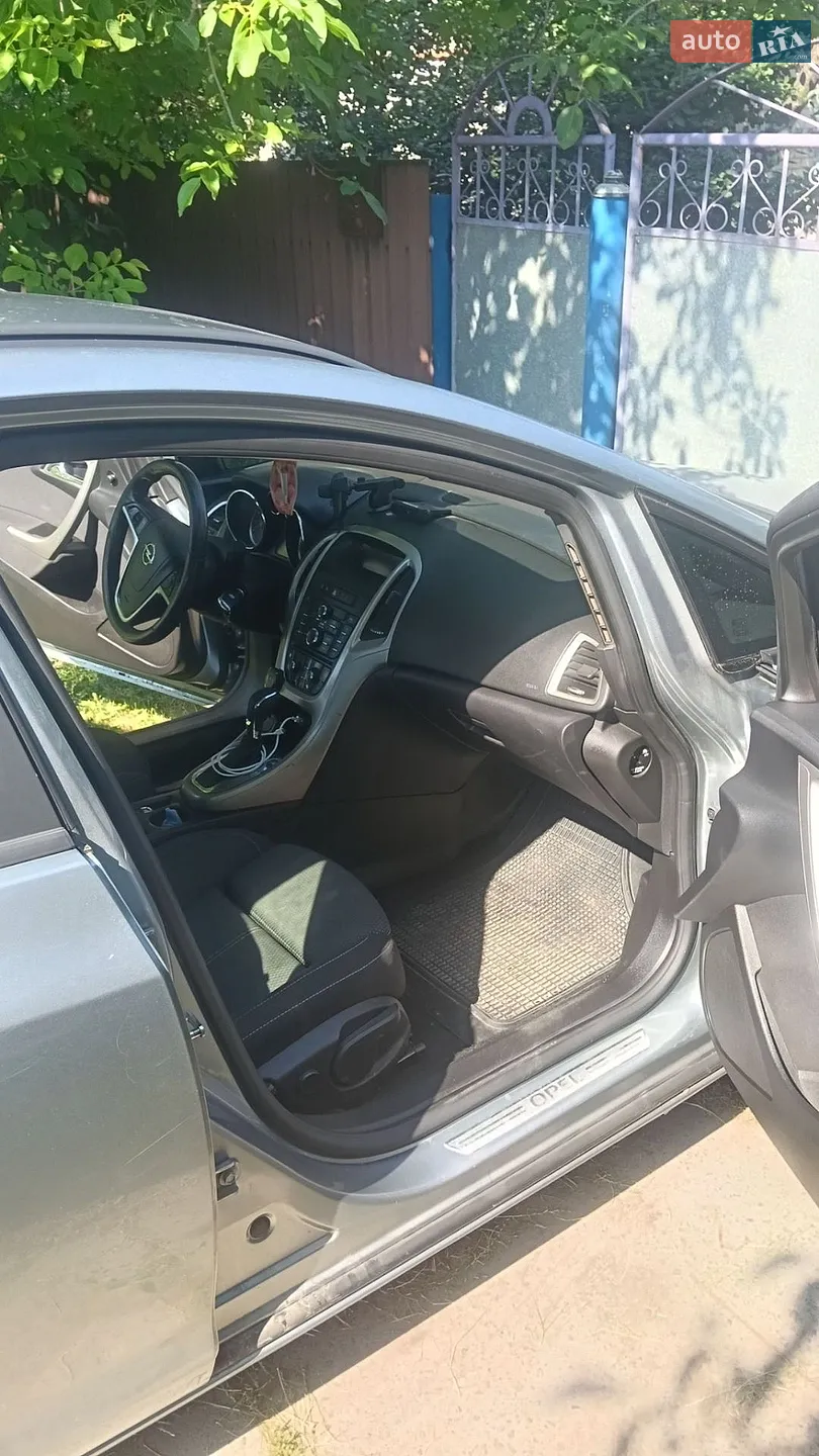 2010 Opel Astra - мініатюра 17