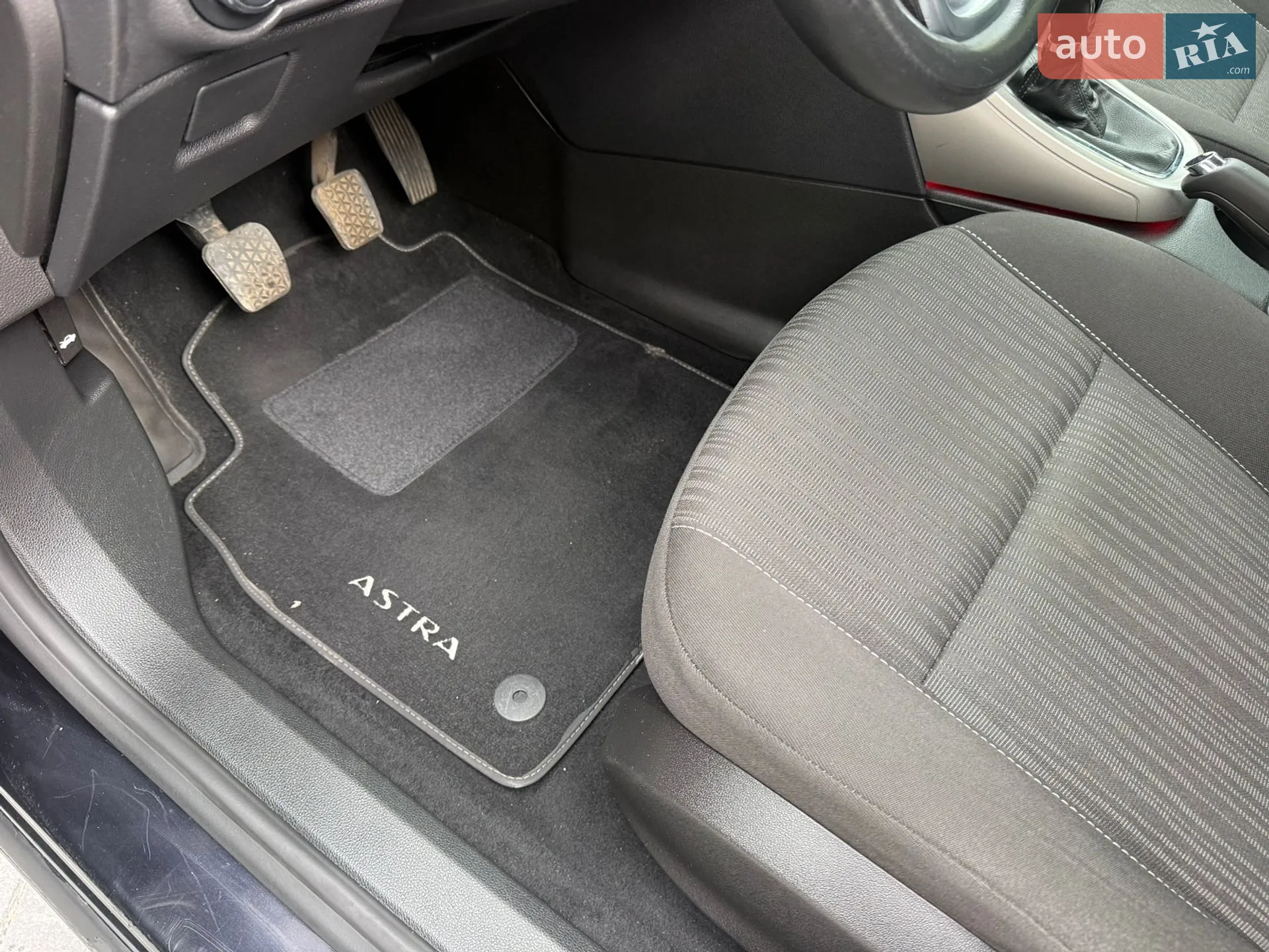 2011 Opel Astra - мініатюра 26