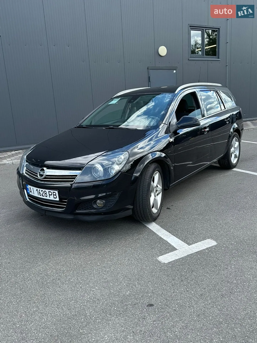 2011 Opel Astra - фото 1