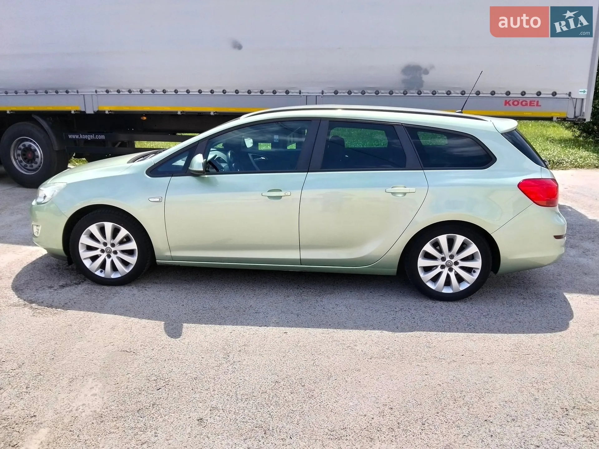 2011 Opel Astra - мініатюра 2