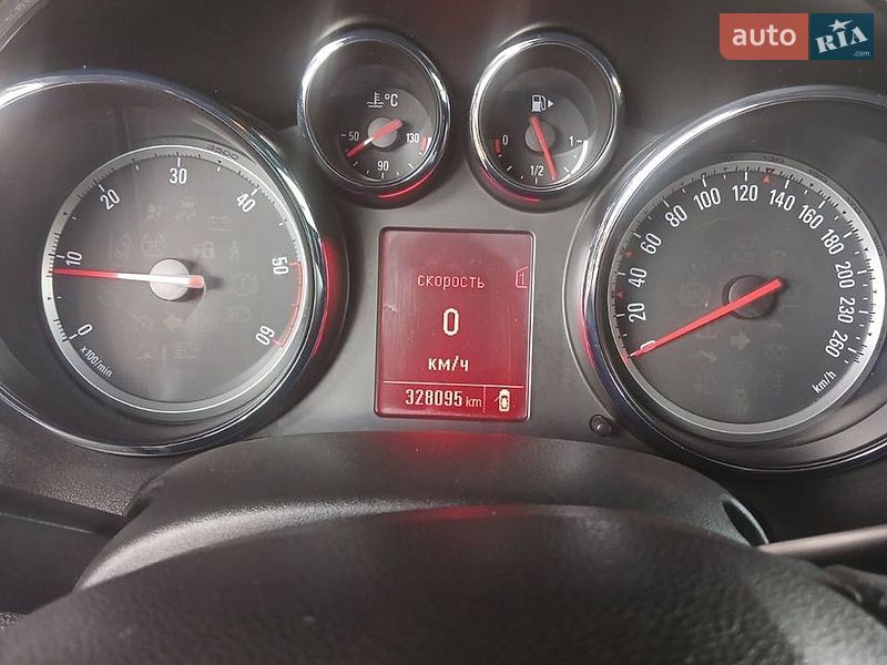 Универсал Opel Astra 2013 в Львове